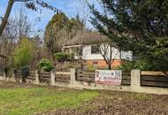 Traumhafte Grünruhelage in einer Sackgasse: Voll unterkellertes Familienhaus mit Carports