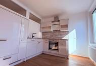 Den Sonnenstrahlen entgegen in der Aliogasse!