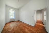 Gesamte Etage zu gestalten mit Balkonmöglichkeit!