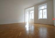 Traumhaftes Altbaubüro***Balkon in den Innenhof***