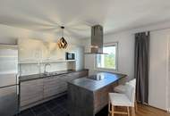 RUHIG WOHNEN. ENTSPANNT LEBEN. – 3 ZIMMER MIT BALKON & POOL | ZELLMANN IMMOBILIEN