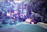 ALLEINLAGE: Sanierungsbedürftiger Vierkanthof mit ca. 17ha Land zu verkaufen