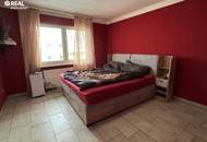 Einfamilienhaus mit Potenzial, Garagenplätzen und großen Nebengebäuden