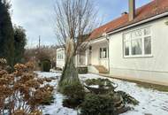 LIEBEVOLL RENOVIERTES STRECKHAUS MIT CHARMANTEM, UNEINSEHBAREM GARTEN