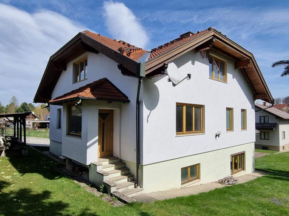 GEPFLEGTES EIN / ZWEIFAMILIENHAUS IN SEHR SCHÖNER, SONNIGER LAGE