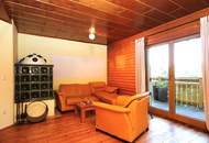 Tradition trifft Natur – Blockbau-Landhaus mit Sanierungsbedarf