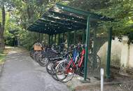 Provisionsfrei 107qm sonnige ruhige sanierte barrierefreie Wohnung mit 8200qm privatem Park