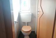 Teilsanierte Endreihenhaushälfte in Schwaz – Stadtrandlage, schöner Garten