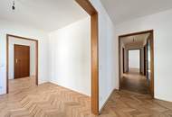PARADIESISCH VIEL PLATZ FÜR FAMILIEN ODER STUDIERENDE - 5-ZIMMER-WOHNUNG MIT GROSSER LOGGIA