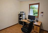 Investment mit Ausbaupotenzial – Wohneinheit über Doppelgarage!