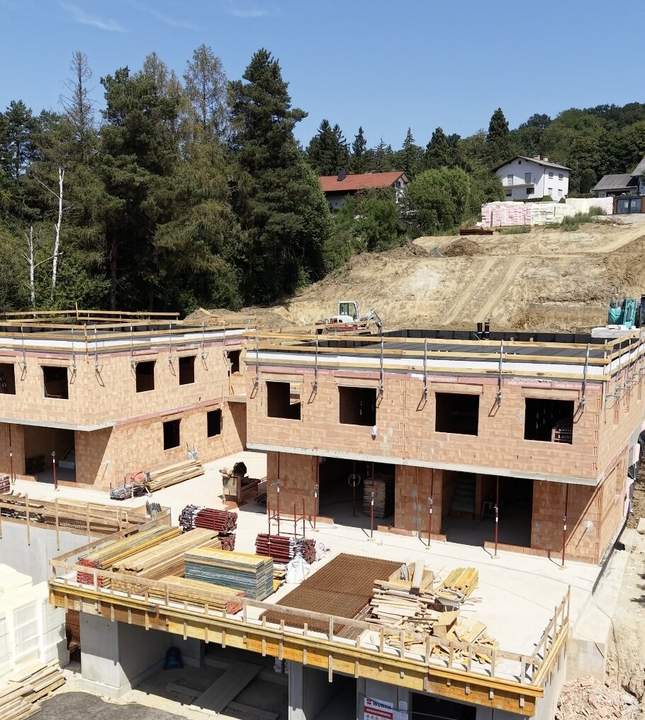 BAUFORTSCHRITT SICHTBAR – erste 4 Einheiten im Rohbau fertiggestellt | 16 Wohneinheiten | provisionsfrei