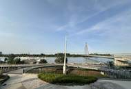 MARINA TOWER - Exklusive 4-Zimmer-Wohnung mit Loggia und sonnigem Balkon