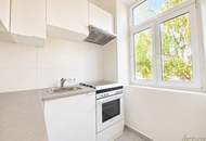 BACKSTEINBAU MIT HAUSCHARAKTER FRISCH SANIERTE 4-ZIMMER FAMILIENWOHNUNG, SOFORT BEZUGSFERTIG