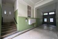 1030! Komplett sanierungsbedürftige Kleinwohnung in gepflegtem Altbau direkt bei U3!