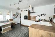 Zwei Wohnhäuser auf einem großzügigen Grundstück mit viel Potenzial in sehr ruhiger Lage!