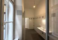 Großzügige 2-Zimmer-Altbauwohnung mit ca. 95 m² - UNBEFRISTET // Spacious 2-Room Period Apartment of approx. 95 m² - UNLIMITED RENT //