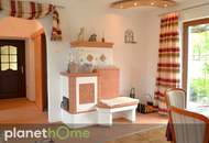 Ebenerdiges Wohnhaus inklusive Einliegerwohnung und romantischem Bauerngarten!