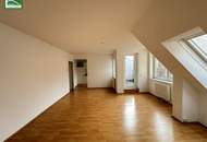 Helle Dachgeschosswohnung mit Top-Anbindung – urban wohnen mit Rückzug in den Innenhof - Nähe U4/U6