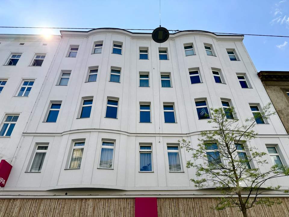 Sanierungsprojekt! Altbauwohnung mit Potenzial in zentraler Lage – 74m² zur freien Gestaltung in Innenhofruhelage