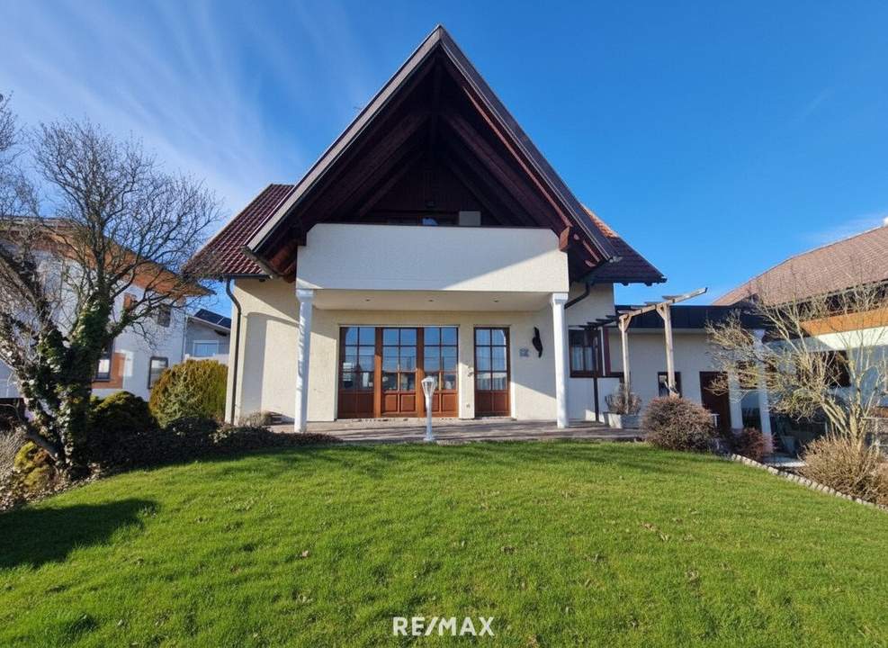 Einfamilienhaus mit schönem Garten