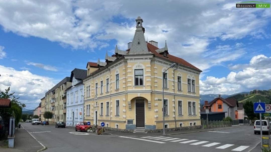 Altbau-Villa mit prunkvoller Fassade in Knittelfeld zur Sanierung mit Garten und Parkplatzmöglichkeiten