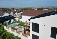TRAUMHAFTE LIEGENSCHAFT MIT POOL, SEEBLICK UND ÜBERDACHTER BOOTSGARAGE