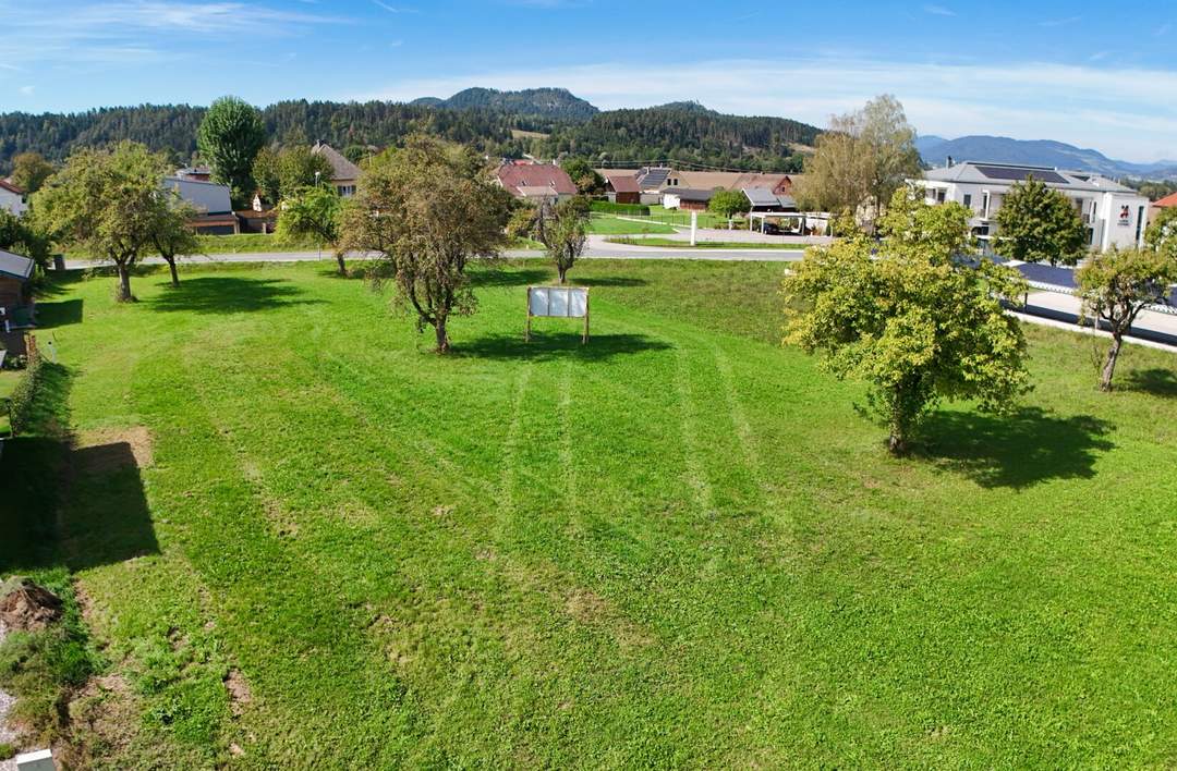 Sonniger Baugrund in der Südkärntner Seenregion