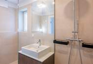 Löwelstraße: Klimatisierte Maisonette-Wohnung mit Dachterrasse in top Innenstadtlage - ab sofort!