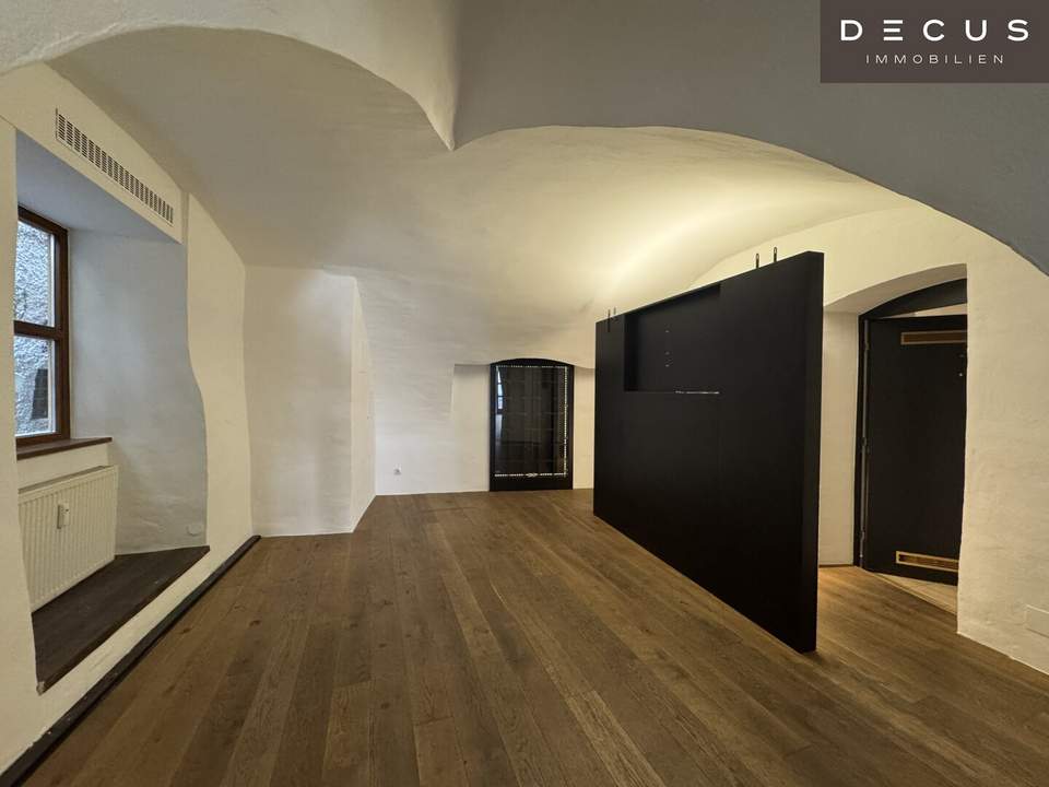 | ATTRAKTIVES GESCHÄFTSLOKAL | ca. 55,70m² | 2 RÄUME | INNENSTADTLAGE | NÄHE FÄRBERPLATZ