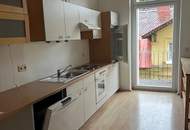Charmante 3 - Zimmer - Altbauwohnung mit Balkon im Bezirk Jakomimi - WG - geeignet!