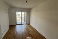 Schöne 2-Zimmer-Wohnung mit großer Loggia in den ruhigen Innenhof
