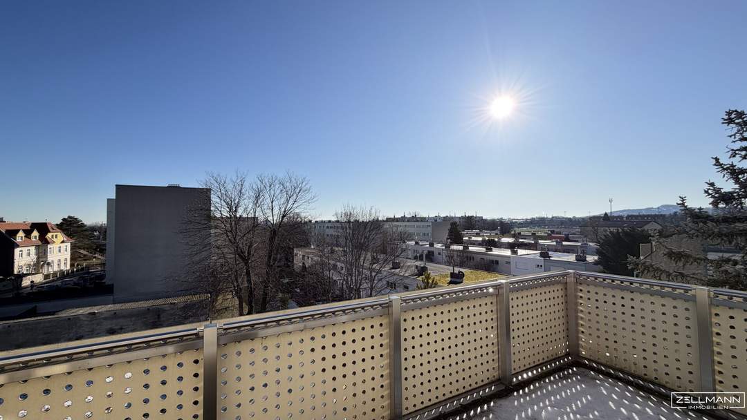 Dachgeschosswohnung mit Terrasse in RUHELAGE in Brunn am Gebirge | ZELLMANN IMMOBILIEN