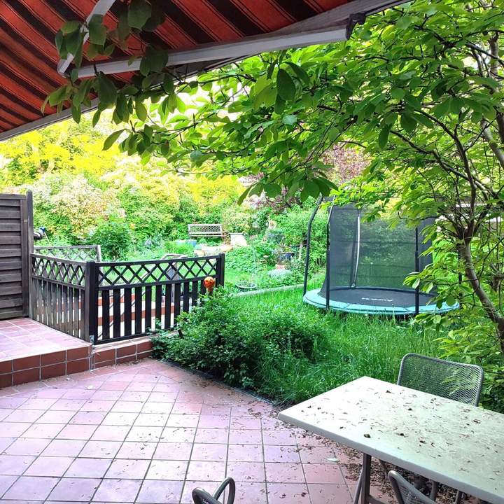Sonniges Reihenhaus in Perchtoldsdorf: 4,5 Zimmer, Sauna, Garten, Balkone und Garage!