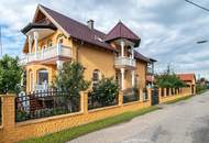 "Für Ein oder zwei Familien - Haus mit Eleganz"