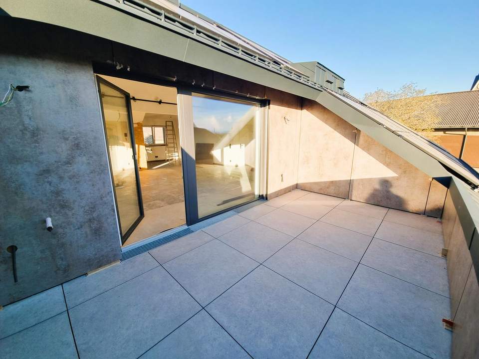 ERSTBEZUG | Exklusives Penthouse mit 4 Zimmern & sonniger Terrasse