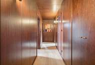 Imposante Liegenschaft mit Gartenparadies, Schwimmteich und Grünbestand – nur 30 Min von Wien