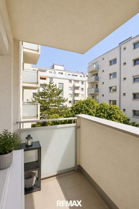 Raum für die ganze Familie: Lichtdurchflutete 4-Zimmer-Wohnung mit Balkon in 1140 Wien