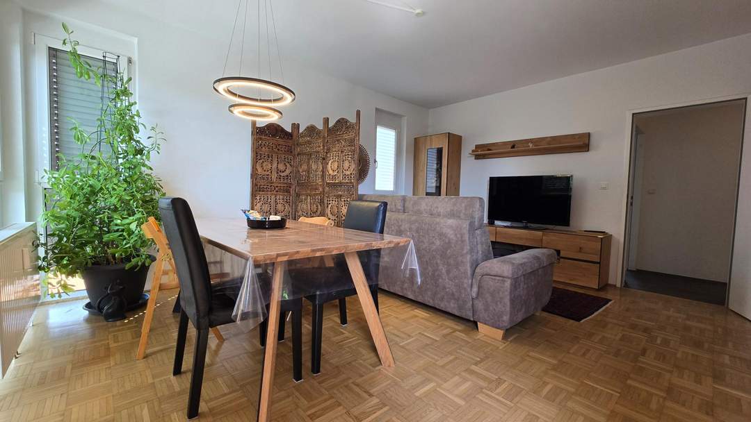 3-Zimmer-Wohnung im 2ten Stock mit sonniger Loggia &amp; Tiefgarage in Toplage von Kaindorf an der Sulm