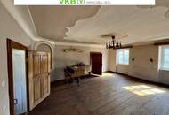 KIRCHDORF: Klassik im Kremstal | Historisches Stadthaus mit Gewölben und parkähnlicher Außenanlage!