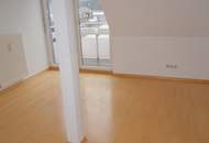 Tolle Penthouse-Maisonette-Wohnung mit Balkon und Terrasse