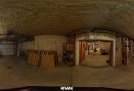 Entzückender Bungalow mit 2 Garagen