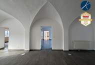 Firmensitz / Betriebsobjekt mit 320m² Büros, 400m² Hallen/Garagen &amp; 750m² Lagerplatz