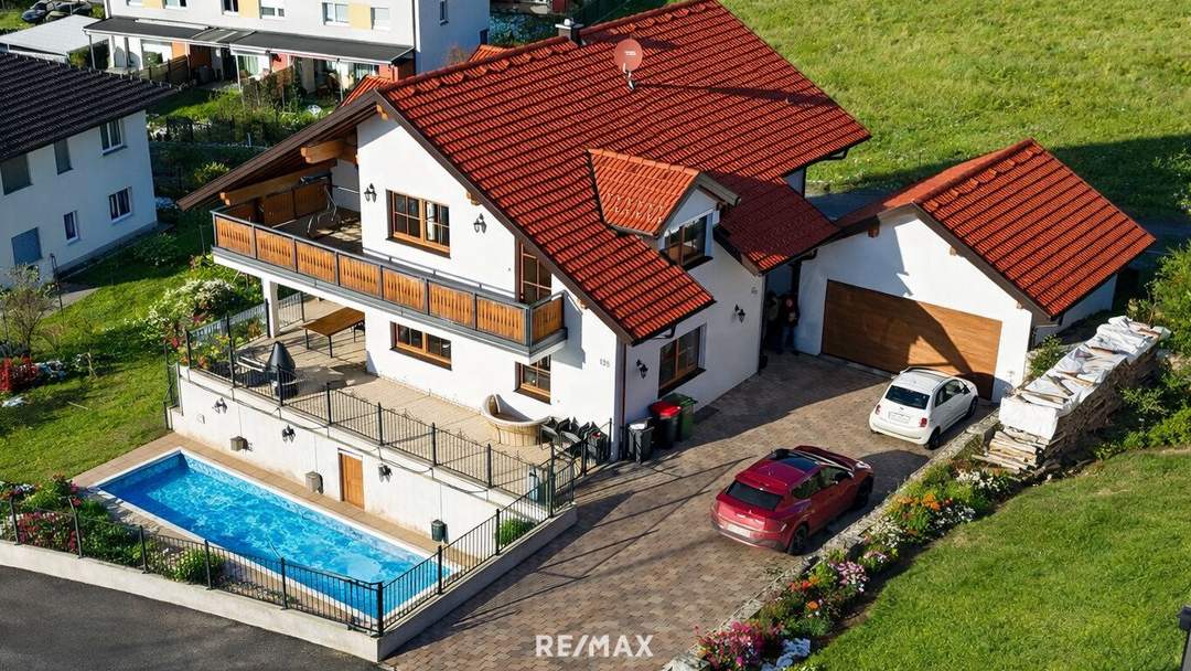 Modernes Einfamilienhaus mit Einliegerwohnung, Pool &amp; hochwertiger Ausstattung in Eggelsberg nahe Salzburg