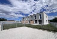 NEU BAU - mit Keller, Garten und je 2 Stellplätzen!