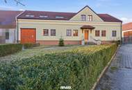 Landhaus mit ca. 5408 m² Grund im Weinviertel - Wohnkomfort &amp; Landwirtschaft vereint