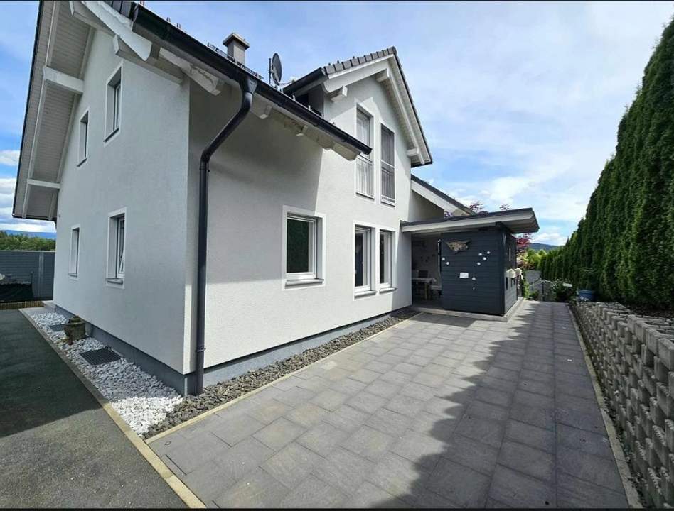 Modernisiertes Traumhaus mit großzügigem Garten in Bernaich (Provisionsfrei)