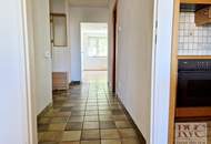 Sehr zentrale Stadtwohnung mit Potenzial – 2 Zimmer, Loggia, Lift und Parkfläche in Salzburg-Lehen.