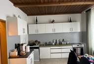 Flexible Gewerbefläche: Lagerhalle mit Büros in Rohrbach-Berg