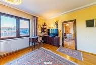TOP PREISLEISTUNGSVERHÄLTNIS! 3 Wohnetagen mit Pool, Balkon, Garage, Wintergärten und Panoramablick!