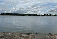 große UFERPARZELLE – renoviertes Seehaus mit traumhaftem breiten Uferbereich und Doppelgarage auf Pachtgrund zu verkaufen